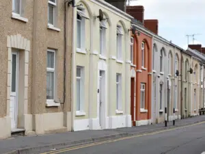 st3 houses uk